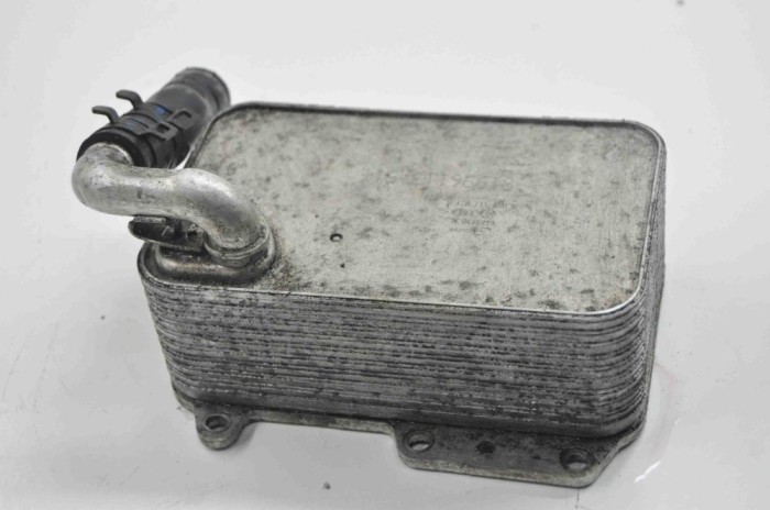 Răcitor de ulei AUDI Q5 8R 2016 OEM: 059117021R