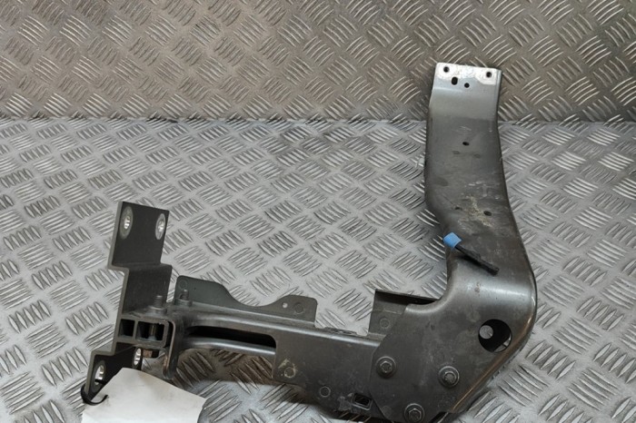 Suport far dreapta JAGUAR F-TYPE Coupe X152 2021 OEM: MX53-16794-AB | 30204226