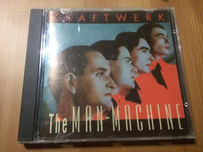 kraftwerk the man machine 1978 cd disc muzica electro synth pop reeditare NM foto