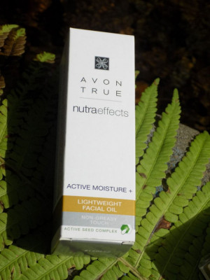 Avon True Nutra effects Lightweight facial oil foto