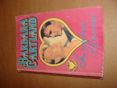 IN UMBRA SFINXULUI - BARBARA CARTLAND foto