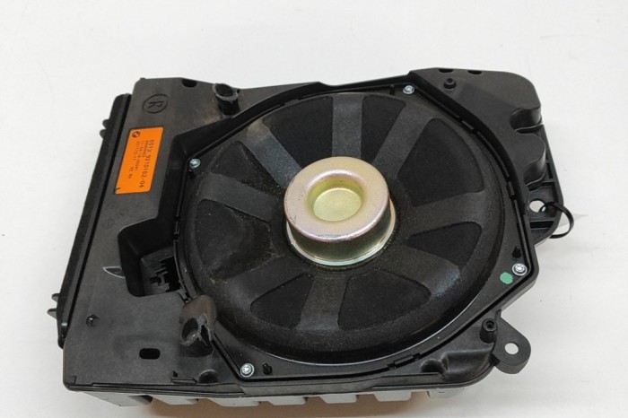 Subwoofer podea dreapta BMW 4 Coupe F32, F82 2018 OEM: 9210152 | 31650205