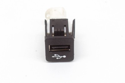 USB BMW X3 G01, F97 2018 OEM: 9229294 11451735 foto