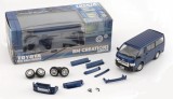 Macheta Toyota Hiace KDV200V 2015 bleumarin inchis, scara 1:64 &ndash; BM Creations cu accesorii