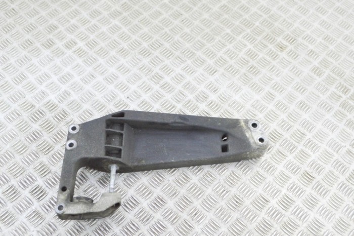Suport cutie de viteze BMW X3 F25 2012 OEM: 6786567 | 18032055