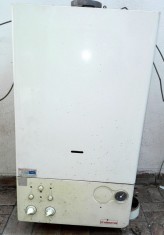 Ariston centrala termica veche din 2002 defecta, pentru piese foto