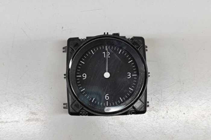 Ceas interior VW PASSAT Variant B8 3G5 2018 OEM: 3G0919204C 30293944