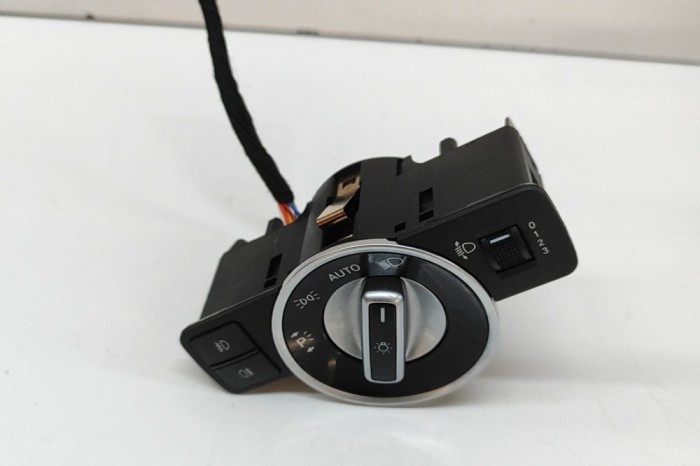 Modul de control comutator faruri INFINITI Q30 2019 OEM: 25542-5DA7B 31519657