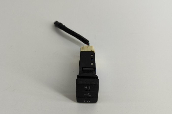 Comutator &icirc;ncălzire scaun TOYOTA RAV 4 IV _A4_ 2015 OEM: 84751-42072 28360654