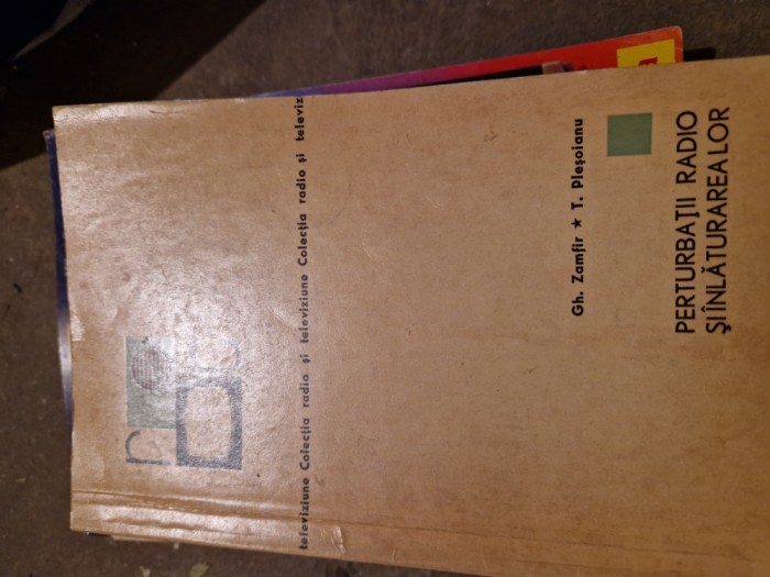 Radiotelefoane pe unde ultrascurte vintage