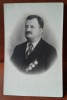 Fotografie tip carte postala, barbat cu decoratii, perioada interbelica