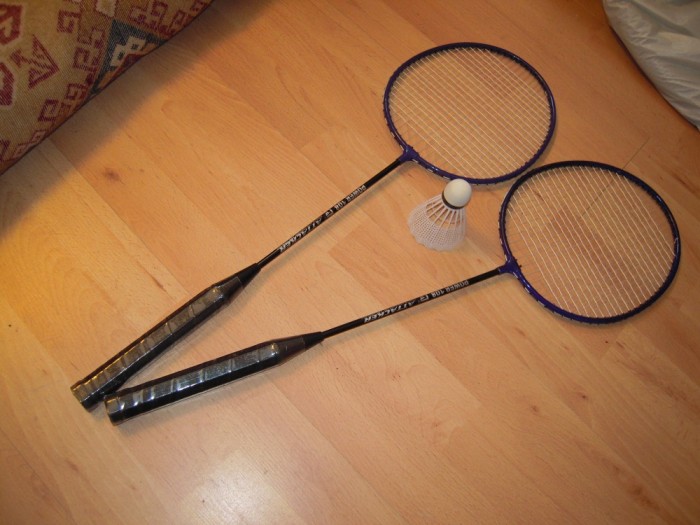 SET de 2 Rachete de badminton POWER 108 - Attacker si 1 fluturas, NOI