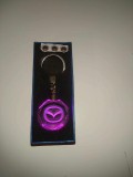Breloc Auto Cristal LED Logo Mazda, 5 Culori, Baterii Rezervă + Cutie Cadou - AVEX