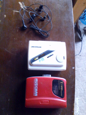 Walkman vechi de colectie First si universum foto