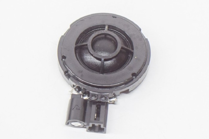 Difuzor ușă dreapta spate AUDI Q3 8U 2015 OEM: 8X0035399D,1000172-002 11712048