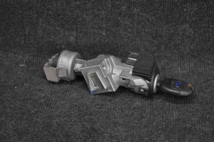 Butuc de contact FORD C-MAX DM2 2007 OEM: 3M51-3F880-AB 1439710