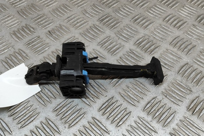 Limitator ușă st&acirc;nga față VW GOLF VII 5G1, BQ1, BE1, BE2 2016 OEM: 5G0837249D | 26607138