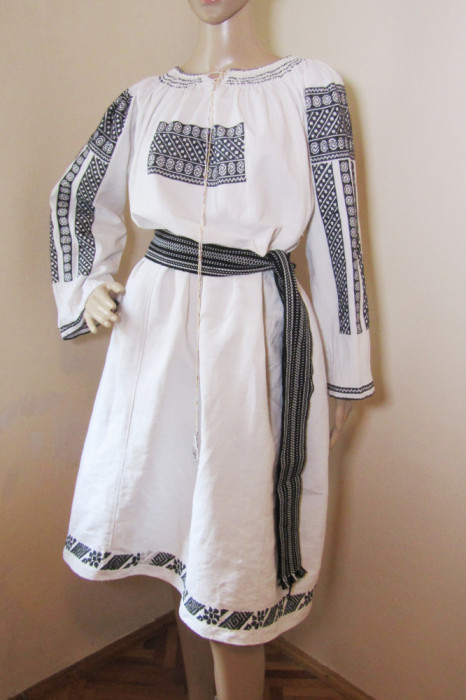 Camasa populara veche panza de casa pentru costumul popular din Banat , masura M
