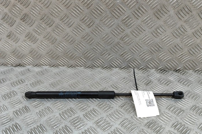 Amortizor capota st&acirc;nga față MASERATI GHIBLI M157 2016 OEM: 670008872 26957022