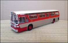 Macheta autobuz General Motors New Look Fishbowl TDH-5301 (1959) 1:43 IXO foto