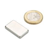 Magnet neodim bloc, 25x15x2 mm, putere 2,7 kg, N38