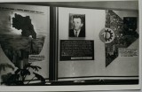 Fotografie proletcultistă panou Nicolae Ceaușescu, Alb-Negru, Romania de la 1950