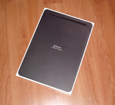 Husa Leather Sleeve pentru APPLE iPad Pro 12.9&amp;quot;, MQOU2ZM/A, piele, neagra , noua foto