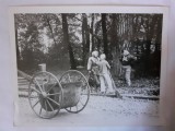 Fotografie cu 3 lucratoare la salubritate