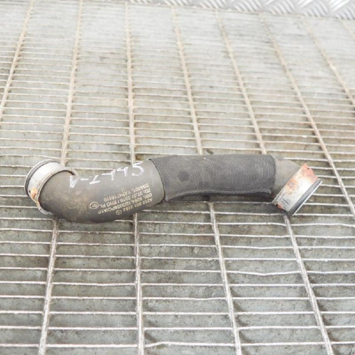 Furtun radiator răcire dreapta MERCEDES-BENZ E W212 2011 OEM: A2125018282 10002225