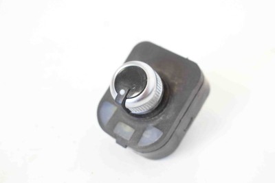 Comutator AUDI A6 4G2, C7, 4GC 2012 OEM: 8J0959565B 3991024 foto