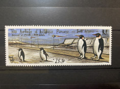 Teritoriul Sudic si Antarctic Francez (TAAF) 1992 Statie cercetare/ Pinguini, 1v foto