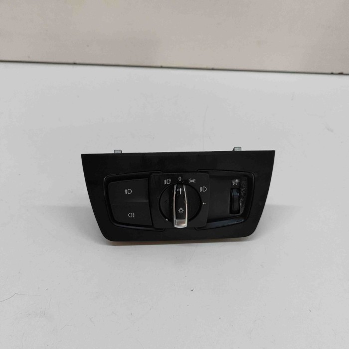 Modul de control comutator faruri BMW 3 F30, F80 2017 OEM: 6847512 31540951