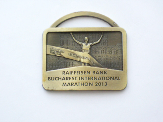 QW1 189 - Medalie - tematica sport - maraton - Bucuresti - 2013
