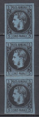 ROMANIA 1866/1867 LP 19 a CAROL I CU FAVORITI 5 PARALE HARTIE SUBTIRE NEGRU PE HARTIE ALBASTRA STRAIF 3 TIMBRE GUMA ORIGINALA MNH/SARNIERA foto