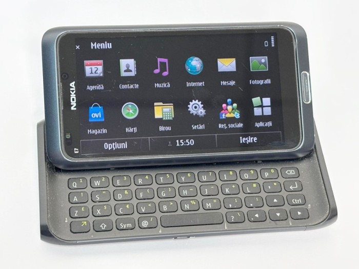 Nokia E7 Dark/Grey