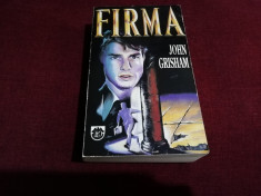 JOHN GRISHAM - FIRMA foto