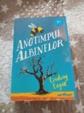 Lindsay Eagar-Anotimpul Albinelor