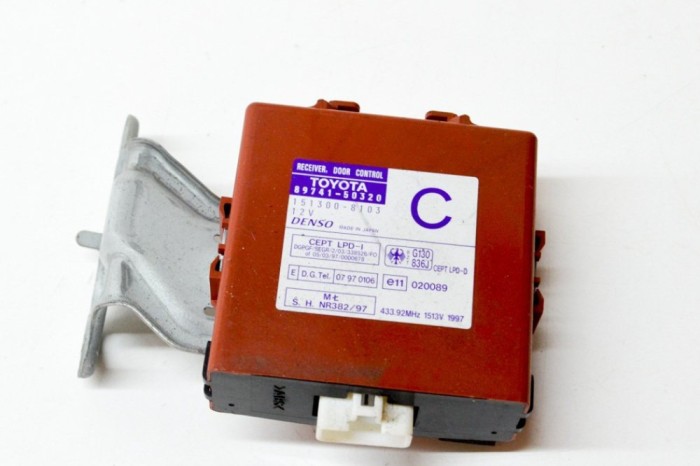 Alt modul de control LEXUS LS _F2_ 1998 OEM: 89741-50320,151300-8103 | 14252542