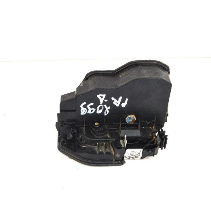 &Icirc;ncuietoare ușă dreapta față BMW X3 F25 2014 OEM: 7318424 3072252