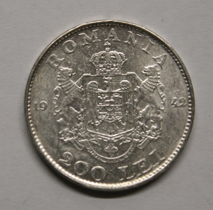 200 LEI 1942 &ndash; MATRITA CRAPATA .