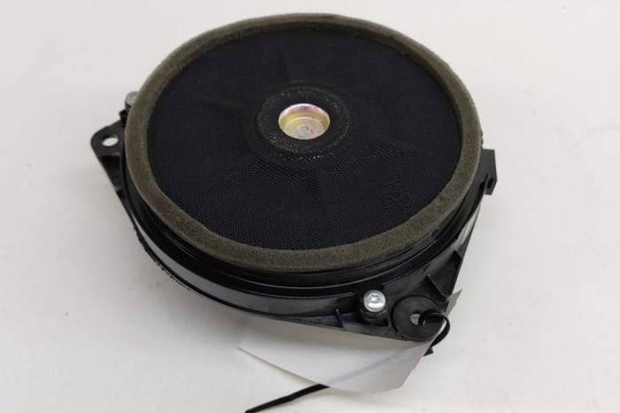 Difuzor ușă dreapta spate LEXUS GS _L1_ 2016 OEM: 86160-0WW30 23247142