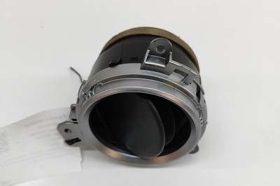 Gura de ventilație planșa de bord TOYOTA AURIS _E18_ 2013 OEM: 55680-02020,55680-02020-C0 | 28361412 foto