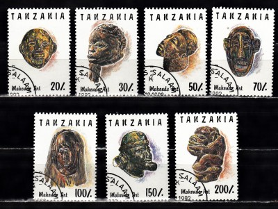 A12 S6 3 - Timbre foart vechi - Tanzania - capete de bastinasi foto