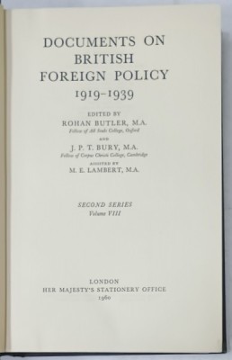 DOCUMENTS ON BRITISH FOREIGN POLICY 1919 -1939 , edited by ROHAN BUTLER ...MARGARET LAMBERT , VOLUME VIII, APARUTA 1960 foto