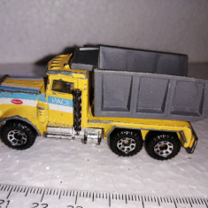 bnk jc Matchbox 30 Peterbilt Dump Truck 1/80