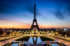 Fototapet de perete autoadeziv si lavabil Turn Eiffel in zori, 220 x 135 cm foto