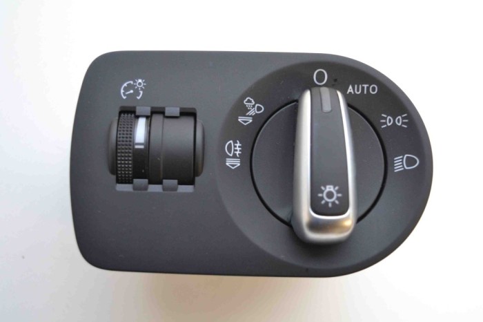 Modul de control comutator faruri AUDI Q3 8U 2016 OEM: 8X2941531AN 2124275