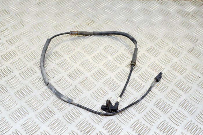 Senzor ABS st&acirc;nga față HYUNDAI SANTA F&Eacute; II CM 2006 OEM: 95670-2B000 13806169