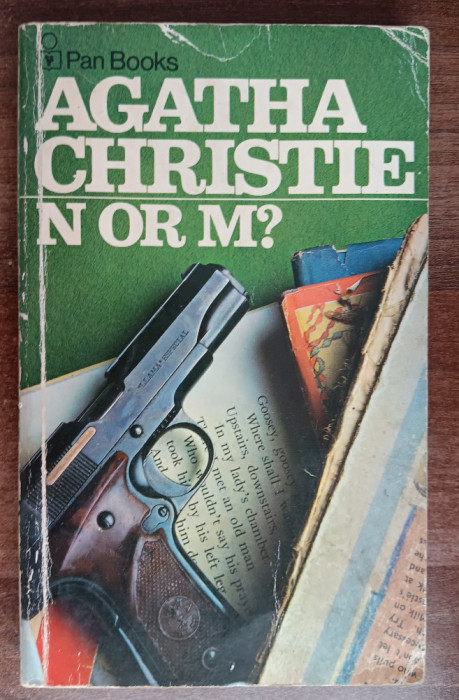 myh 39s - Pan Books - Aghata Christie N or M? - in limba engleza