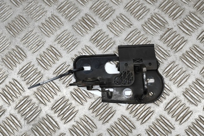 Zăvor de siguranță capota VW TOUAREG 7P5 2016 OEM: 3C0823480A 28138009